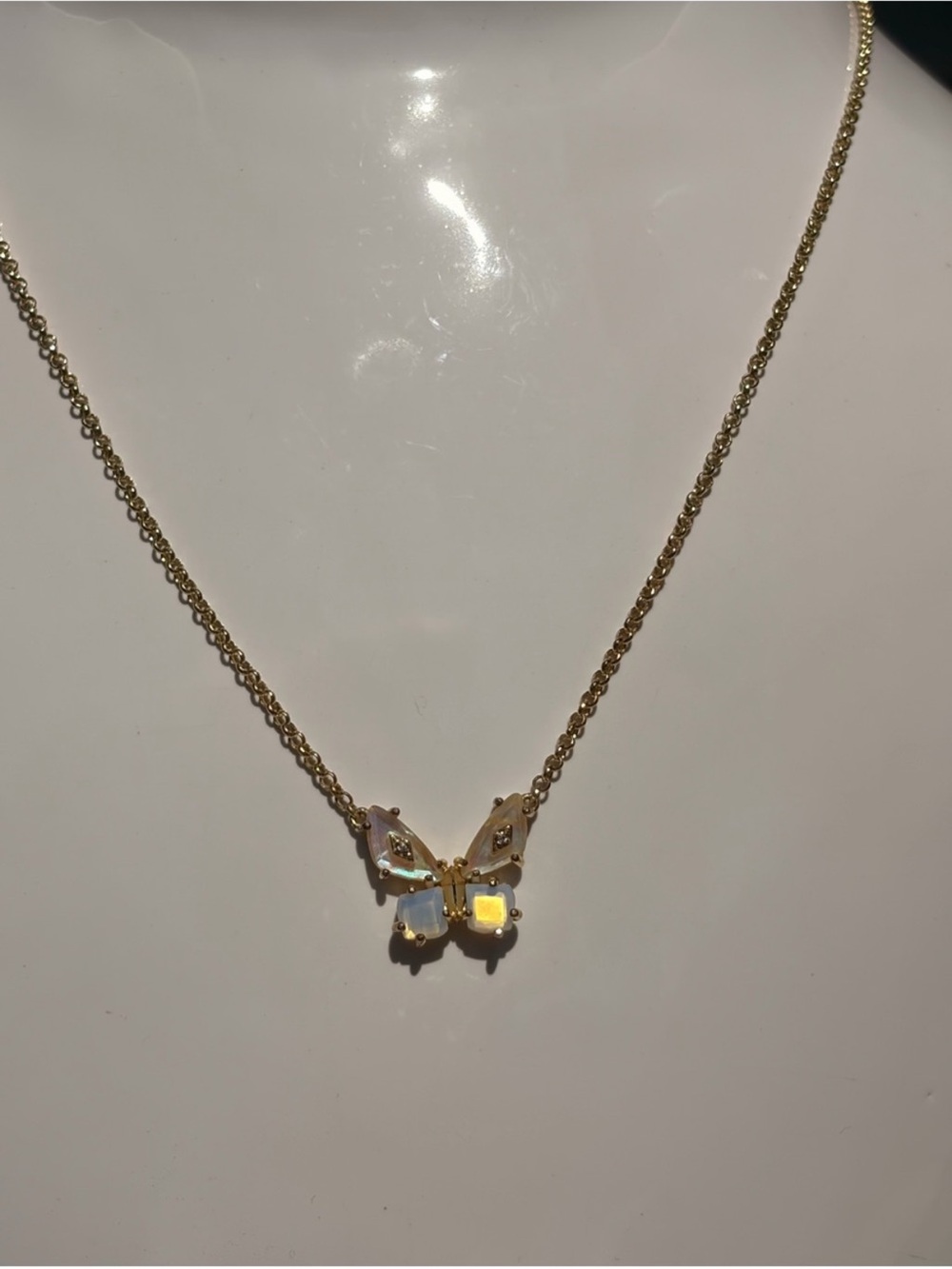 🦋Kendra Scott Bianca Butterfly Necklace in Gold - Picture 3 of 5